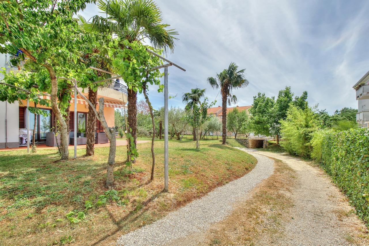 Nadia House With Apartments Zambratija  Exterior foto